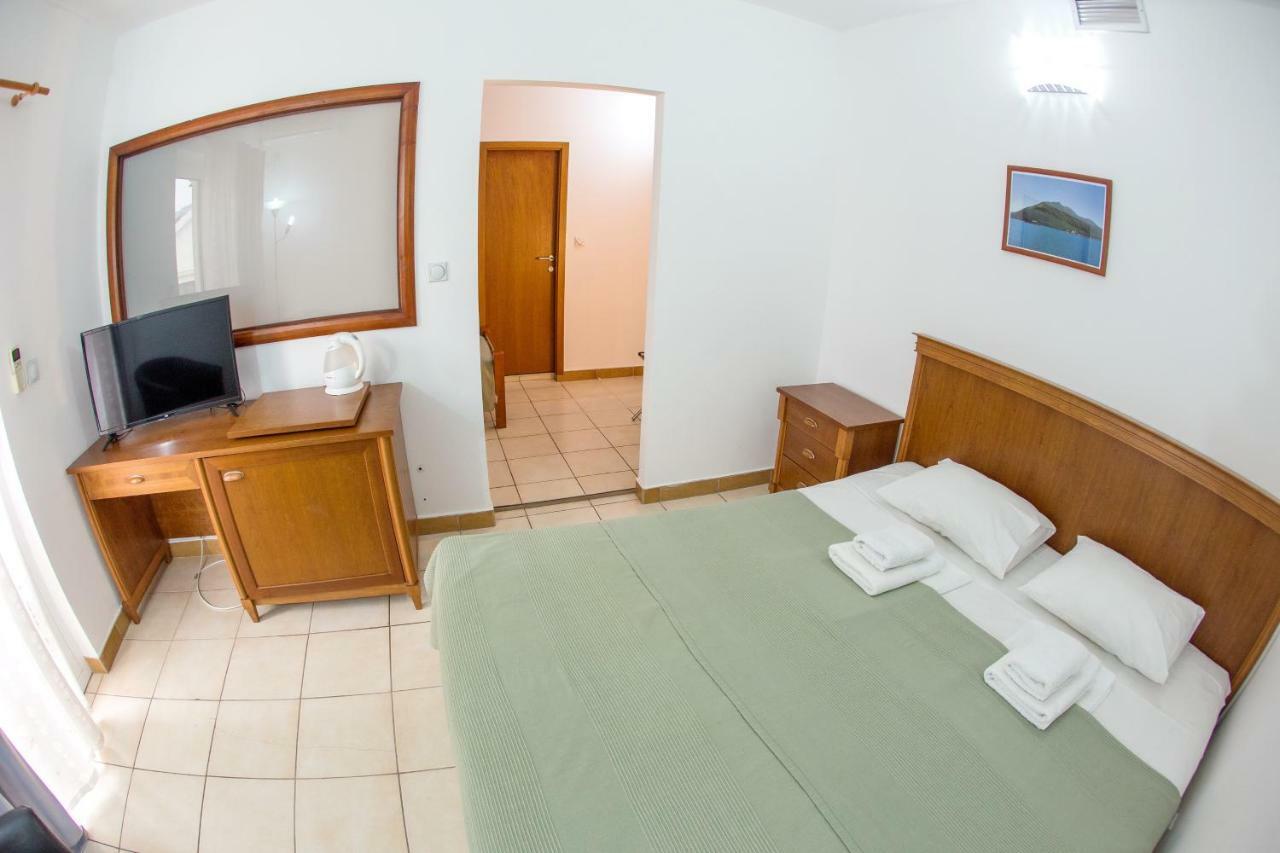 Apartments & Rooms Nikolic Budva Buitenkant foto