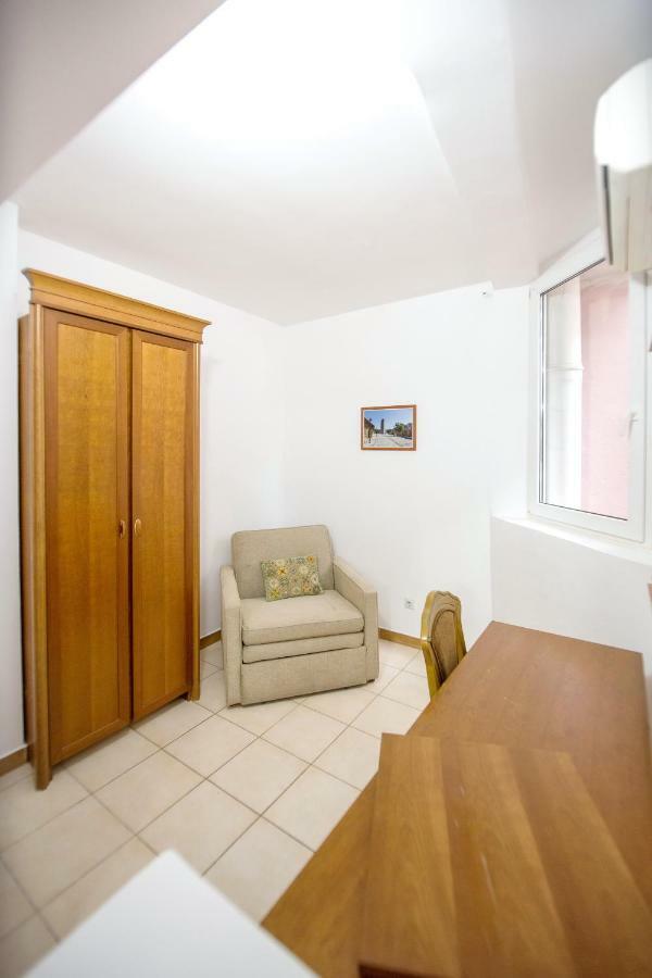 Apartments & Rooms Nikolic Budva Buitenkant foto