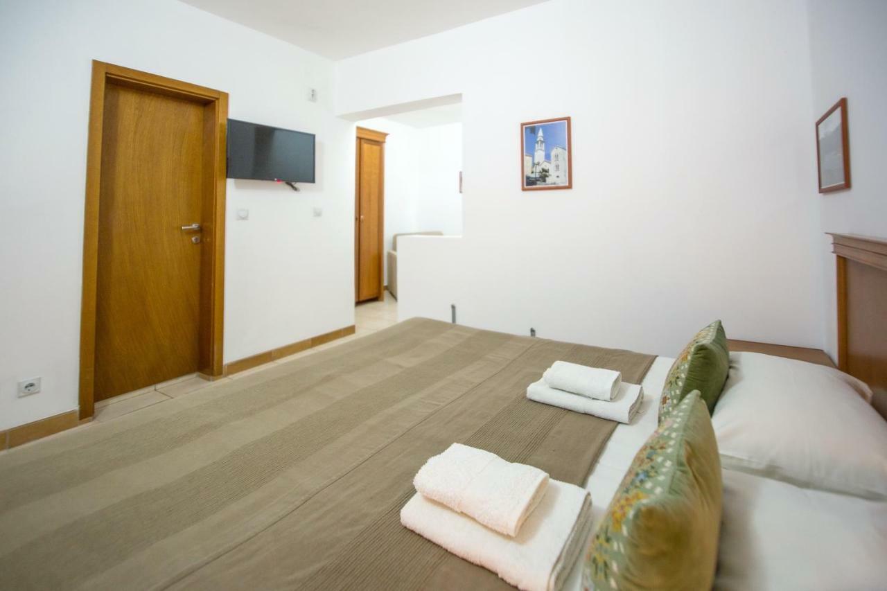 Apartments & Rooms Nikolic Budva Buitenkant foto