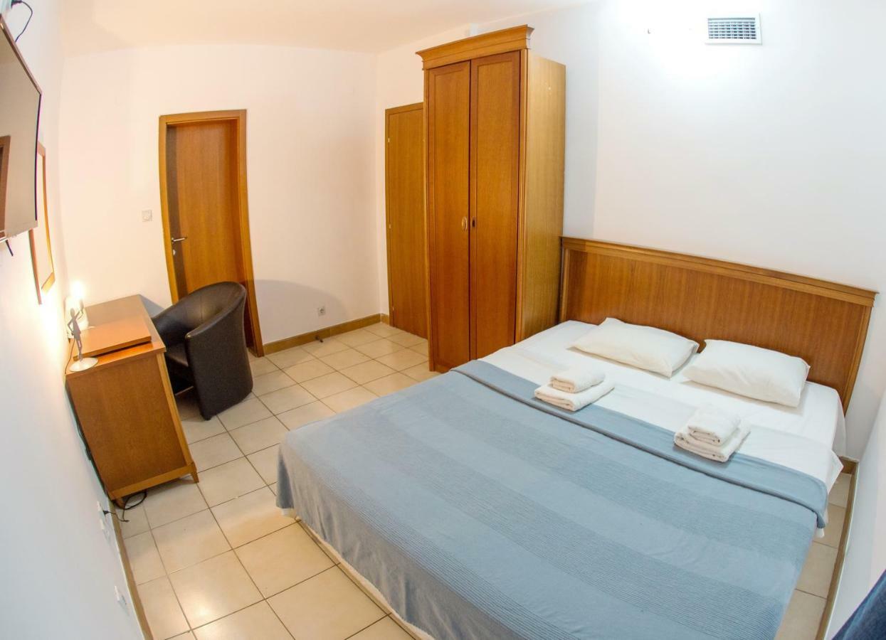 Apartments & Rooms Nikolic Budva Buitenkant foto